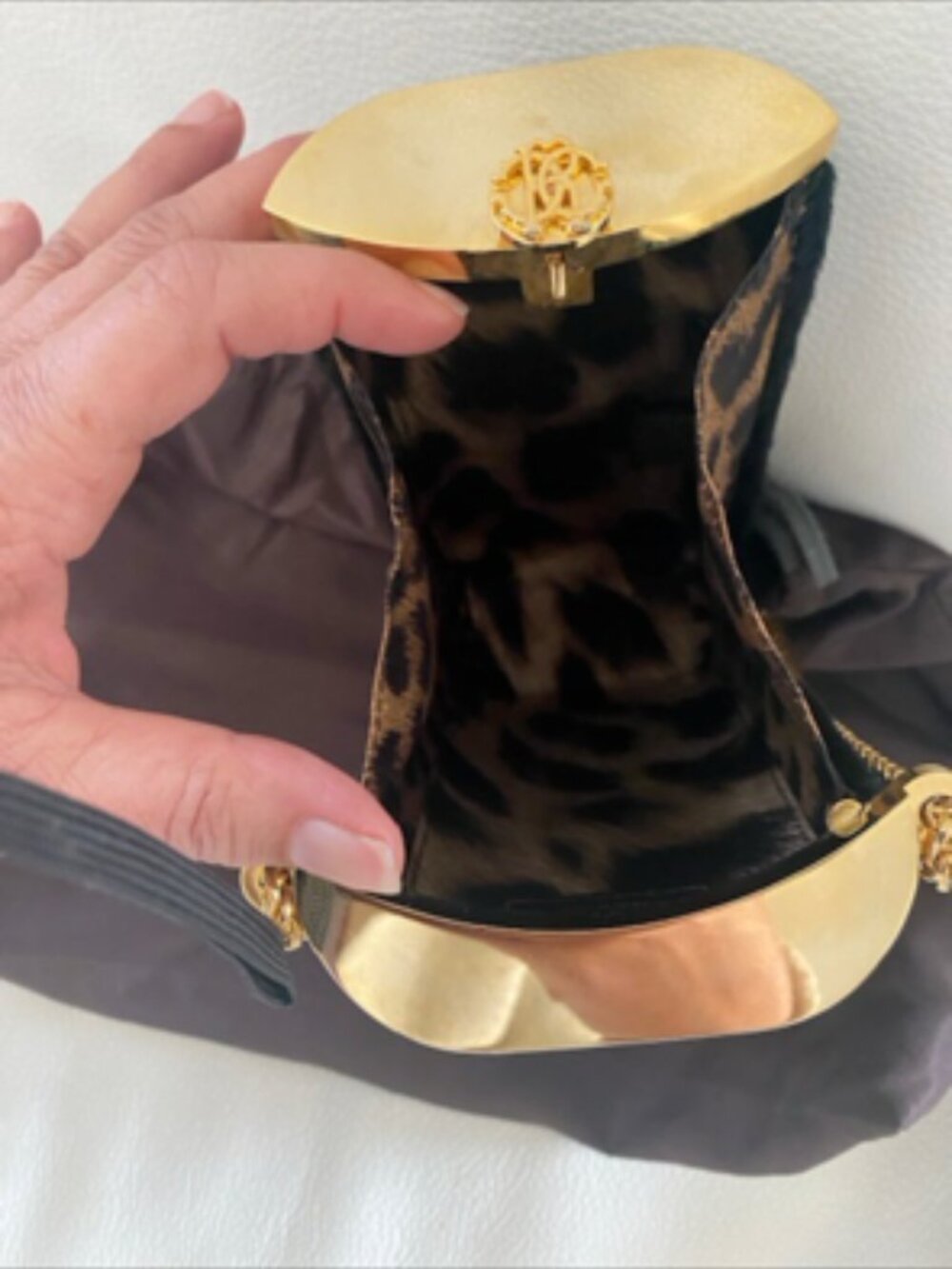 RARE ROBERTO CAVALLI DEA EMBELLISHED PONY-SKIN CLUTCH BLACK/GOLD TWIN GRIFFINS - Picture 6 of 9